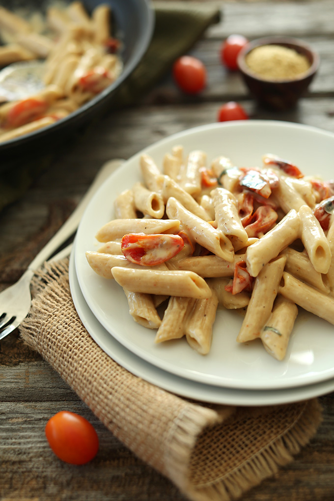 Vegan Garlic Pasta with Roasted Tomatoes