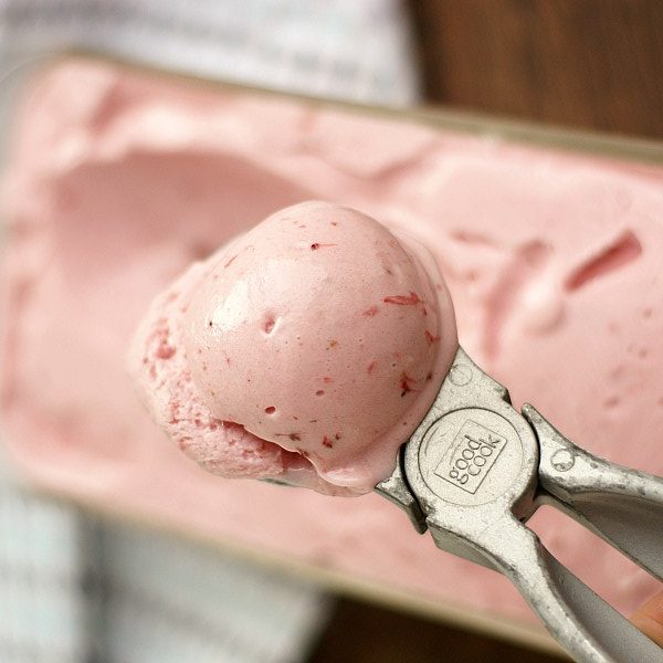 Vegan Strawberry Ice Cream